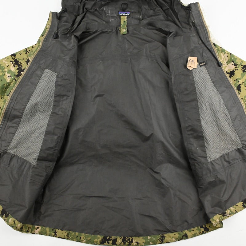 10y' PATAGONIA MARS PCU LEVEL 6 GORE-TEX JACKET SIZE L-REG