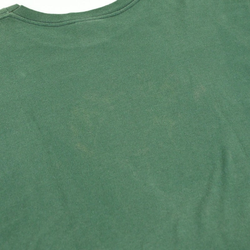 背面に退色箇所がございます。