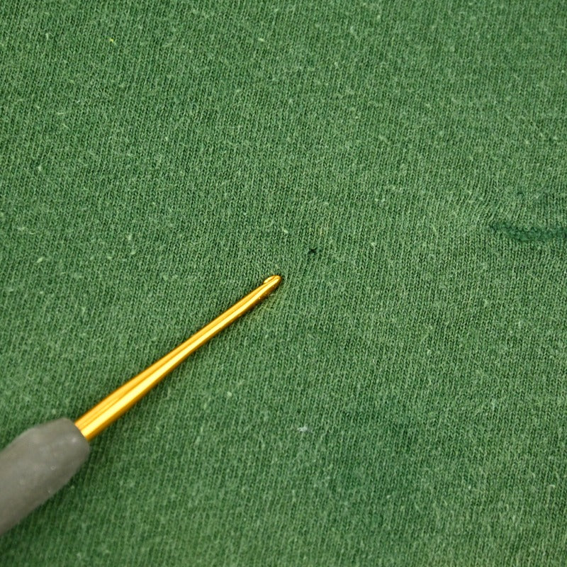 フロントにピンホールがございます。