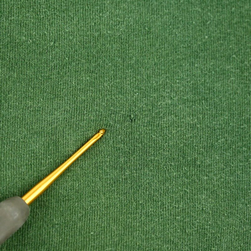 フロントにピンホールがございます。