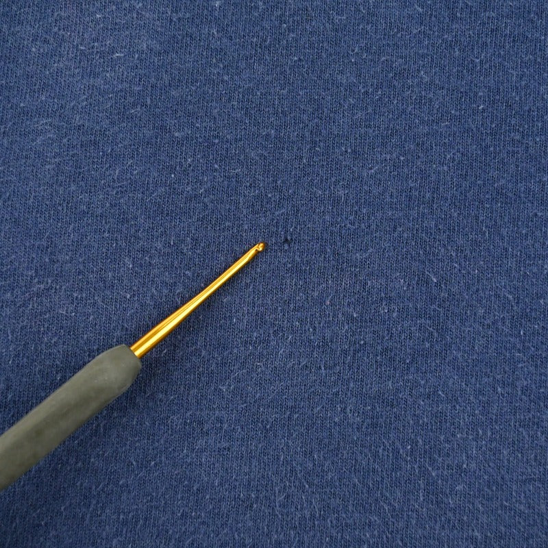 フロントにピンホールがございます。